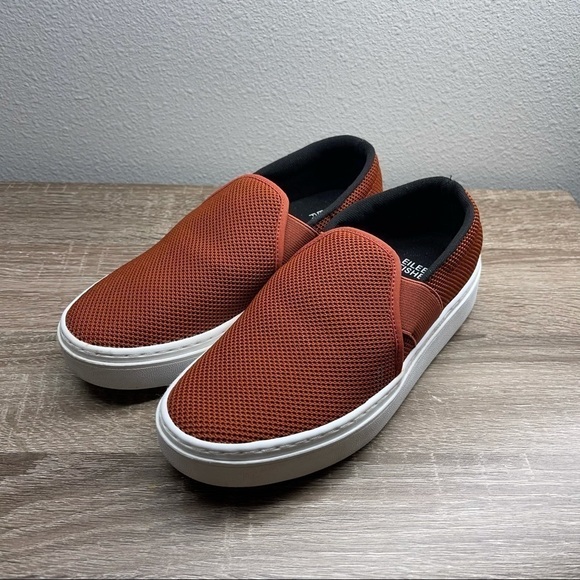 Eileen Fisher Pep Slip On Sneakers Red Textile Upper Size 5.5 Women’s Stretchy - Picture 2 of 13